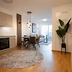 Sweet - Weinbergblick Mit Privatgarage, Balkon Und Arbeitsplatz * Krems an der Donau
