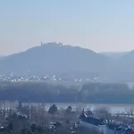 Apartament Sweet - Weinbergblick Mit Privatgarage, Balkon Und Arbeitsplatz Krems an der Donau