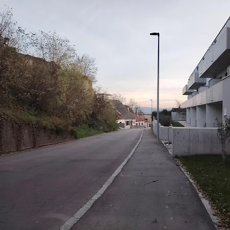 Apartament Sweet - Weinbergblick Mit Privatgarage, Balkon Und Arbeitsplatz