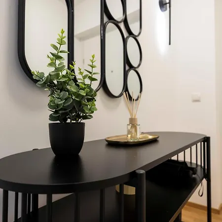 Sweet - Weinbergblick Mit Privatgarage, Balkon Und Arbeitsplatz Lejlighed Krems an der Donau