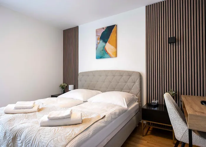 Sweet - Weinbergblick Mit Privatgarage, Balkon Und Arbeitsplatz * Krems an der Donau