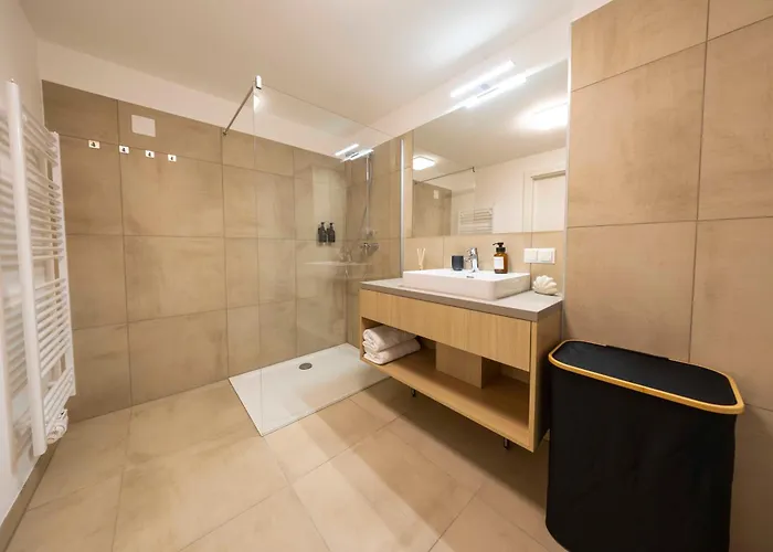 Sweet - Weinbergblick Mit Privatgarage, Balkon Und Arbeitsplatz