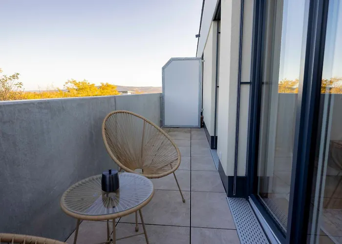 Sweet - Weinbergblick Mit Privatgarage, Balkon Und Arbeitsplatz * Krems an der Donau